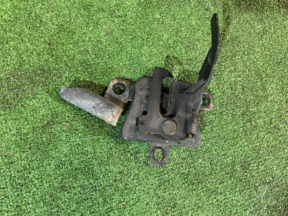 กลอนล็อกฝากระโปรงหน้า 57310SA030 SUBARU FORESTER