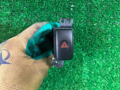 สวิตช์ไฟฉุกเฉิน SUBARU LANCASTER OEM 83037AE000 BH9 1998 EJ254 AT