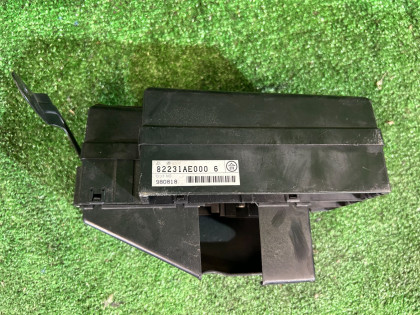 ヒューズボックス SUBARU LANCASTER OEM 82231AE000 BH9 1998 EJ254 AT