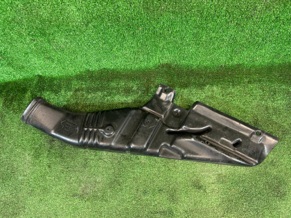 Воздухозаборник SUBARU LANCASTER OEM 46012FE010 BH9 1998 EJ254 AT