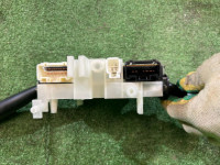 สวิตช์ก้านคอพวงมาลัย SUBARU LANCASTER OEM 83111AE020 BHE BH9 1998 EJ254 AT