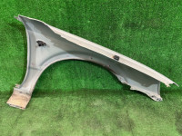 บังโคลนหน้าซ้าย цвет 8L5 SUBARU LANCASTER OEM 57120AE030 BH9 1998 BEIGE 8L5