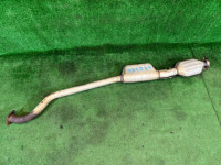 ท่อไอเสียท่อนกลาง SUBARU LANCASTER OEM 44200AE050 BH9 1998 EJ254 AT