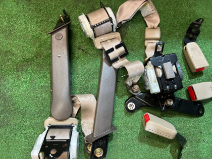 Rear seat belts SUBARU LANCASTER OEM 64660AE000GE 64660AE010GE BH9 1998 BEIGE 8L5