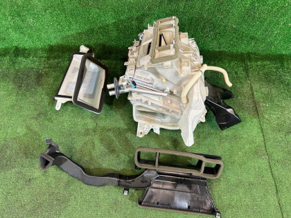 Радиатор кондиционера салона TOYOTA PRIUS OEM 87050-47120 ZVW30 2013 2ZRFXE