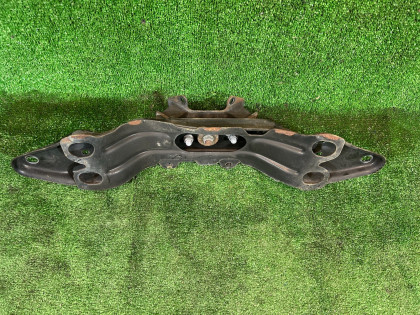 คานรองเกียร์ 41011AE000 41022AE120 SUBARU LEGACY