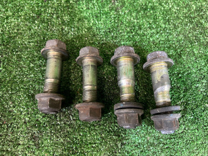 น็อตปรับศูนย์ล้อหน้า 20540AA090 20540AA100 SUBARU LEGACY