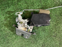 Замок пятой двери SUBARU LEGACY OEM 63032AE020 BH5 2002 SILVER 01G