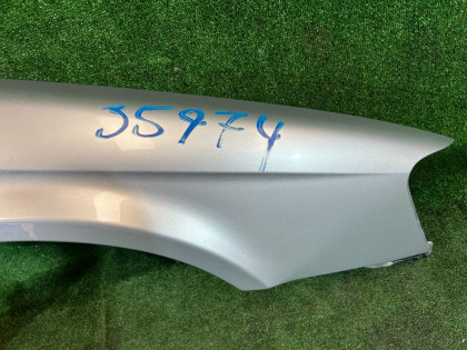 右フロントフェンダー цвет 01G SUBARU LEGACY OEM 57120AE001 BH5 2002 SILVER 01G