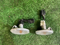 ไฟเลี้ยวข้างแก้ม поворотники SUBARU LEGACY OEM 84401AE000 BH5 2002