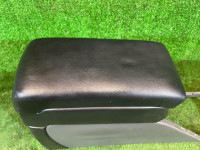 ช่องเก็บของและที่วางแขน высокий SUBARU LANCASTER OEM 92111AE010AC BHE BH9 2003 GREEN / GREY 1U6