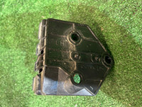 Крепление заднего бампера левое SUBARU LANCASTER OEM 57707AE070 BHE BH9 BH5 2003 GREEN / GREY 1U6
