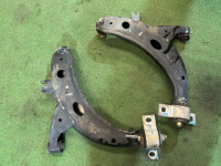 フロントアーム SUBARU LANCASTER OEM 20202AE000 20202AE010 BHE BH9 2003 EJ254 AT
