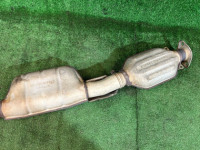 Средняя часть глушителя SUBARU LANCASTER OEM 44200AE050 BH9 2003 EJ254 AT