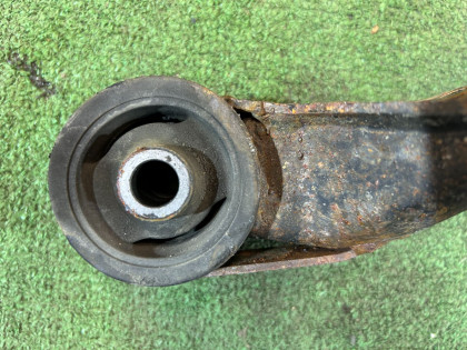 Подушка редуктора SUBARU LANCASTER OEM 41310AE020 BHE BH9 BH5 BE5 BE9 BEE 2001 EZ30 AT