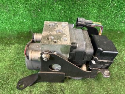 กล่อง ABS VDC SUBARU LANCASTER OEM 27539AE001 27536AE001 BHE BEE 2001 EZ30 AT
