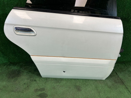 Porta traseira direita цвет 07C SUBARU LANCASTER OEM 60400AE420 BHE BH9 2001 WHITE PEARL 07C / 081