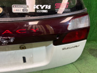 Porta da bagageira цвет 07C SUBARU LANCASTER OEM 60800AE040, 63011AE010, 84251AE060 BHE BH9 BH5 2001 WHITE PEARL 07C / 081