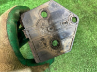 Крепление заднего бампера правое SUBARU LANCASTER OEM 57707AE060 BHE BH9 2001 WHITE PEARL 07C / 081