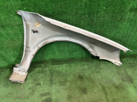左前翼子板 цвет 07C SUBARU LANCASTER OEM 57120AE031 BHE BH9 2001 WHITE PEARL 07C / 081