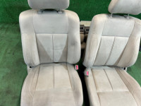 シートセット SUBARU LANCASTER OEM 64010AE700GE, 64010AE710GE, 64221AE130GE, 64231AE360GE BHE BH9 BH5 2001 WHITE PEARL 07C / 081