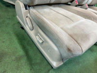 シートセット SUBARU LANCASTER OEM 64010AE700GE, 64010AE710GE, 64221AE130GE, 64231AE360GE BHE BH9 BH5 2001 WHITE PEARL 07C / 081