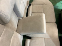 シートセット SUBARU LANCASTER OEM 64010AE700GE, 64010AE710GE, 64221AE130GE, 64231AE360GE BHE BH9 BH5 2001 WHITE PEARL 07C / 081