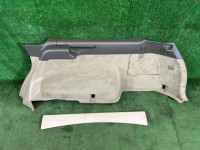 Revestimento da bagageira SUBARU LANCASTER OEM 95066AE020GG, 95066AE030GG, 95073AE000GG, 95067AE050GG BHE BH9 2001 WHITE PEARL 07C / 081