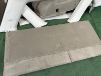 Revestimento da bagageira SUBARU LANCASTER OEM 95066AE020GG, 95066AE030GG, 95073AE000GG, 95067AE050GG BHE BH9 2001 WHITE PEARL 07C / 081