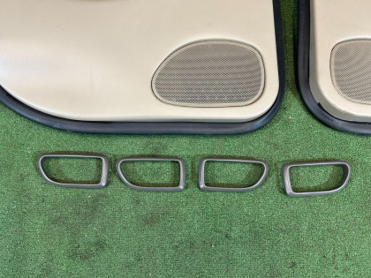 Door trim panels SUBARU LANCASTER OEM 94210AE600AD, 94210AE610AD, 94220AE420AD, 94220AE430AD BHE BH9 BH5 2001 WHITE PEARL 07C / 081