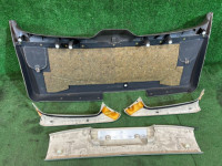 尾门饰板 SUBARU LANCASTER OEM 94320AE011AD BHE BH9 BH5 2001 WHITE PEARL 07C / 081