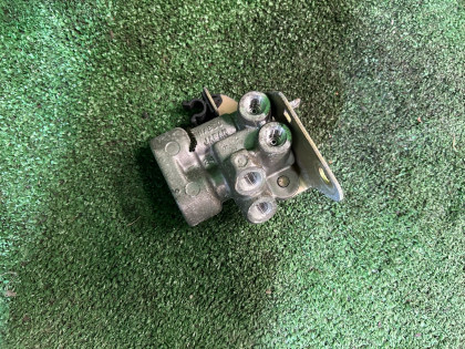 วาล์วแบ่งแรงดันเบรก 27674AC091 SUBARU LANCASTER