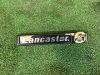 โลโก้ LANCASTER SUBARU LANCASTER OEM 93073AE650 BH9 2001 WHITE PEARL 07C / 081