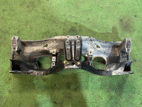 前副车架 SUBARU LANCASTER OEM 20101AE013 BHE BEE 2001 EZ30 AT