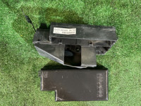 ヒューズボックス SUBARU LANCASTER OEM 82231AE060 BHE 2001 EZ30 AT
