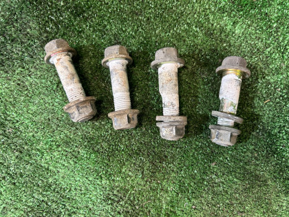 น็อตปรับศูนย์ล้อหน้า 20540AA090 SUBARU LANCASTER