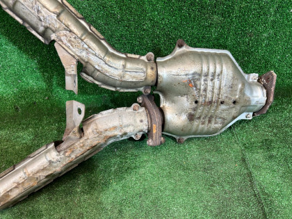 ท่อร่วมไอเสีย SUBARU LANCASTER OEM 44101AE050, 44101AE040 BHE BEE 2001 EZ30 AT