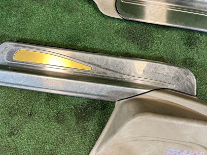 Sill trims тюнинг SUBARU LANCASTER OEM 94060AE000GE, 94060AE010GE, 94061AE000GE, 94061AE010GE BHE BH9 BH5 2001 BLUE / GREY 1U3