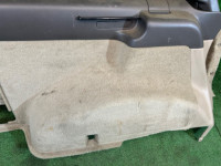 Boot trim тюнинг SUBARU LANCASTER OEM 95066AE020GG, 95066AE030GG, 95073AE000GG, 95067AE050GG BHE BH9 2001 BLUE / GREY 1U3