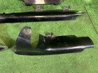 Fijaciones de la moqueta SUBARU LANCASTER OEM 94060AE040 94060AE050 94061AE020 94061AE030 BHE 2001 BLUE / GREY 1U3