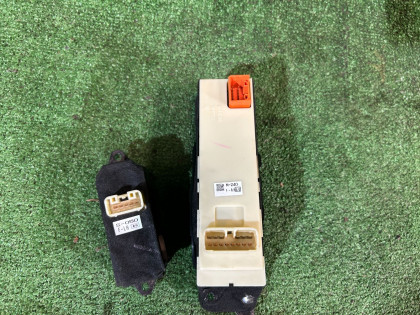 パワーウィンドウ制御ユニット SUBARU LEGACY OEM 83071AG090 83071AG040 BP5 2007 EJ20X AT