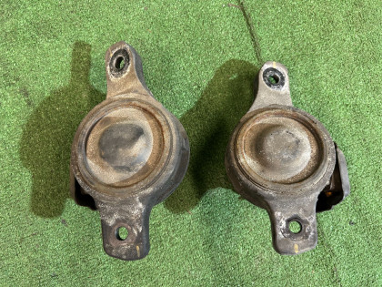 发动机支座 41022AG180 41022AG190 SUBARU LEGACY