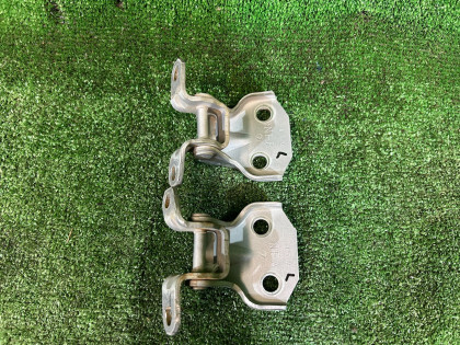 Петли двери передней правой Левые 60070AG0009P 60070AG0109P SUBARU LEGACY