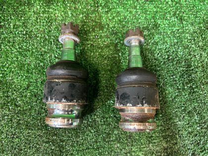 ลูกหมากปีกนก zero sports 21067GA050 SUBARU LEGACY