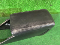 Glovebox and armrest кожа SUBARU LEGACY OEM 92111AE010ML BHE BH9 BH5 BE5 BE9 BEE 2001 SILVER 01G