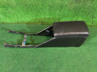 Glovebox and armrest кожа SUBARU LEGACY OEM 92111AE010ML BHE BH9 BH5 BE5 BE9 BEE 2001 SILVER 01G