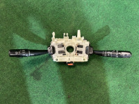 สวิตช์ก้านคอพวงมาลัย оптитрон SUBARU LEGACY OEM 83111AE010 BHE BH9 BH5 BE5 BE9 BEE 2001 EJ254