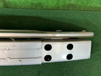 Refuerzo del parachoques delantero SUBARU LEGACY OEM 57711AE320 BE9 2001