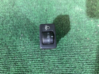 大灯高度调节开关 83011AE010 SUBARU LEGACY