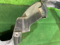 Right front wheel arch liner SUBARU LEGACY OEM 59110AE000 BE9 BH9 BH5 BE5 BHE BEE 2001 SILVER 01G